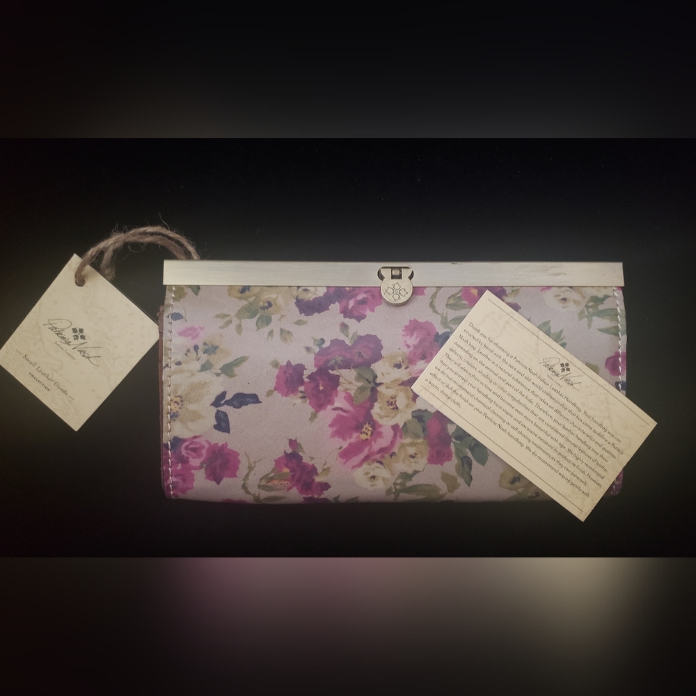 Patricia Nash NWT Antique Rose Wallet (with flaw)